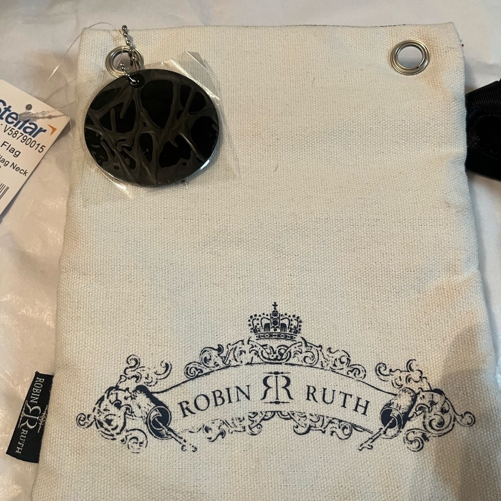 Robin Ruth Colorado Crossbody Purse - Picture 4 of 7